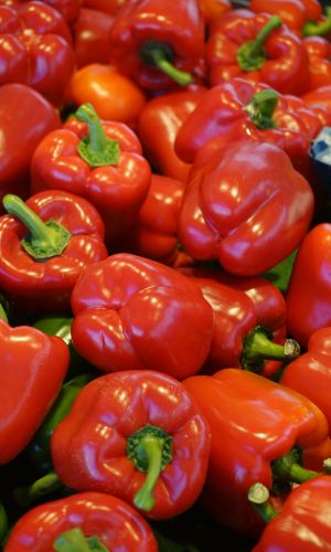 Перец КРАСНОЕ ЧУДО &mdash; Неприхотлив! Великолепный вид! Потрясающий вкус! Чарующий аромат! Чудо-перец!